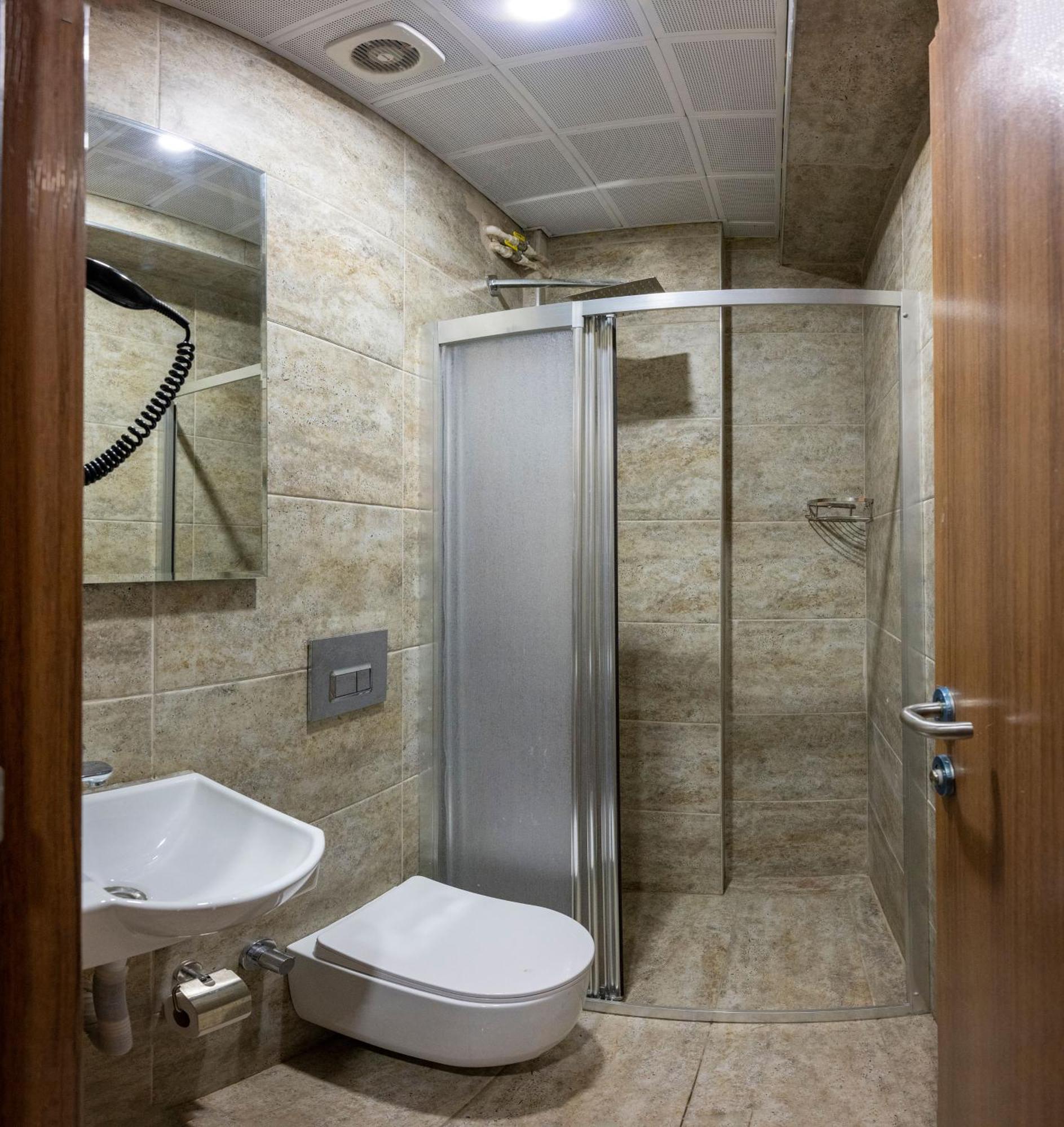 Mayza Otel Istanbul Rum bild